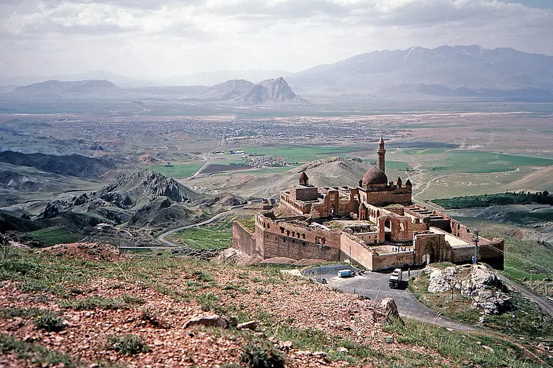 İshak Paşa Sarayı