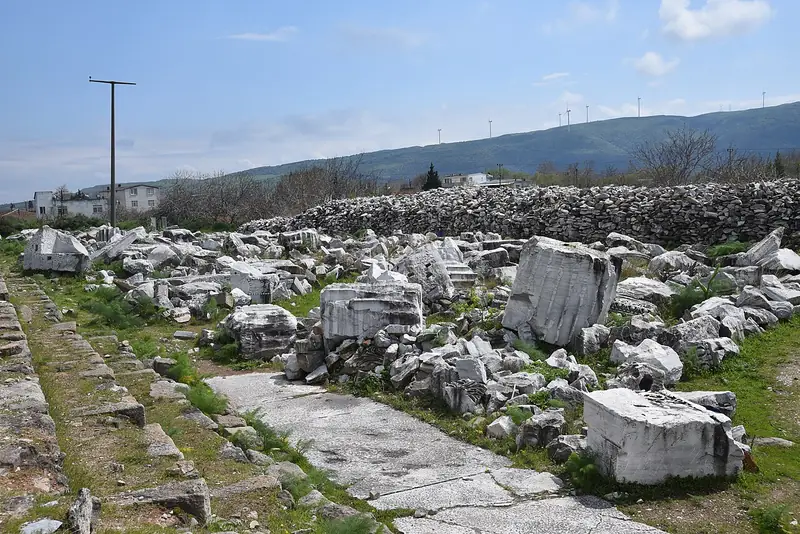 Kyzikos Antik Kenti ve Hadrianus Tapınağı