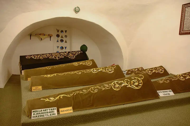Şeyh Edebali Türbesi ve Osmanlı Padişahları Tarih Şeridi