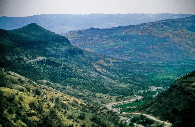 Seben Kaya Evleri (Solaklar)