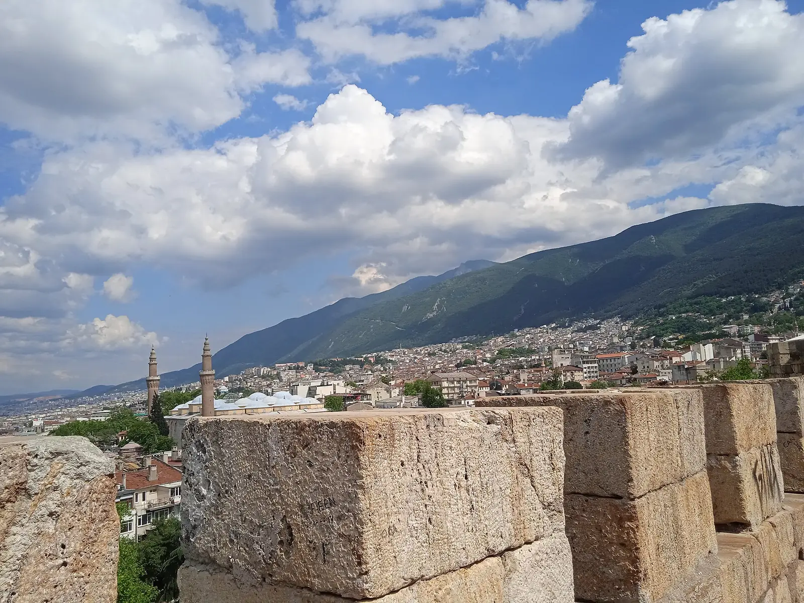 Bursa Gezi Rehberi 2026: Gezilecek Yerler, Havalimanı, Ulaşım ve Yemekler