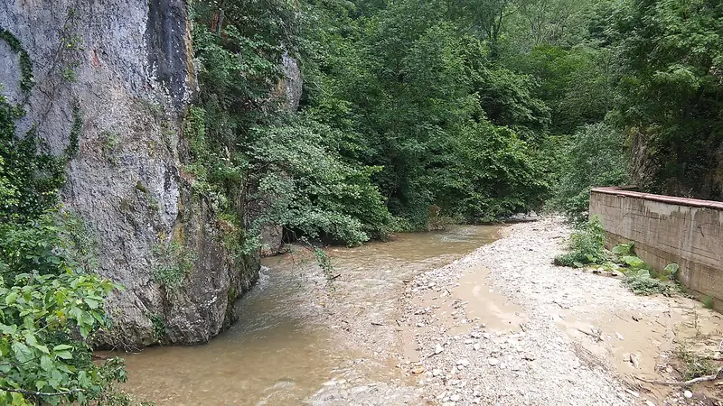 Oylat Kaplıcaları ve Oylat Mağarası (İnegöl)