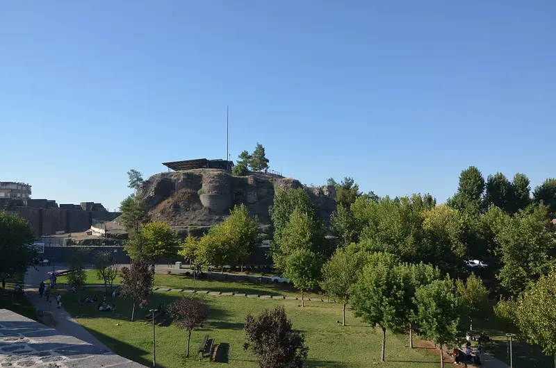 İçkale ve Amida Höyük