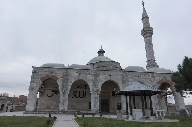 Muradiye Camii