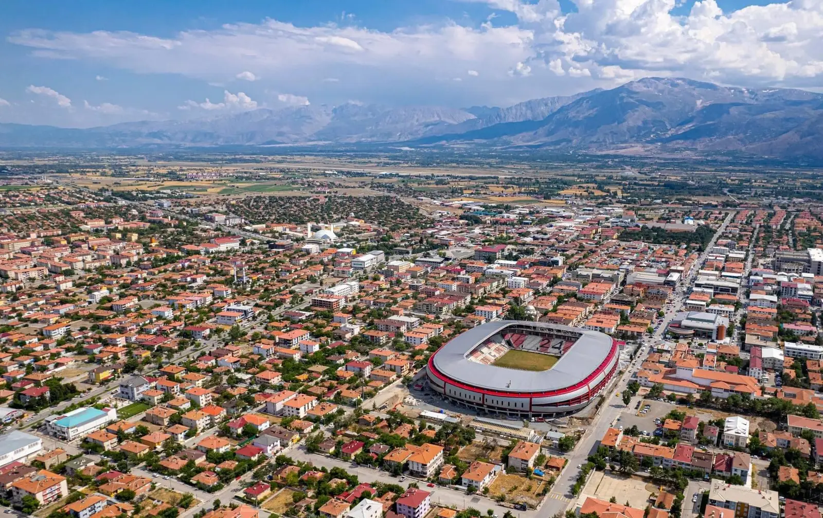 Erzincan Gezi Rehberi 2026: Gezilecek Yerler, Havalimanı, Ulaşım ve Yemekler