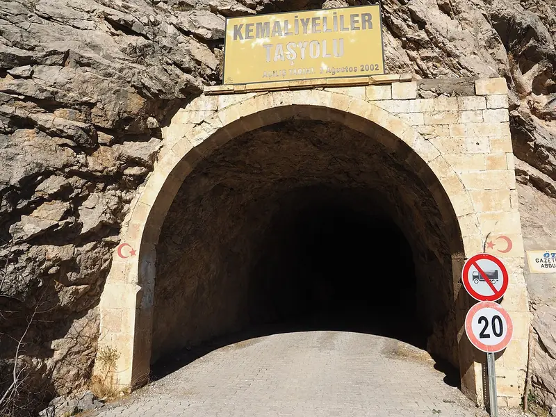 Kemaliye Taş Yol