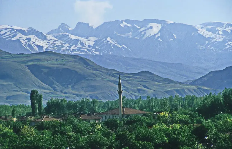 Üzümlü