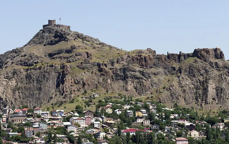Şebinkarahisar Kalesi
