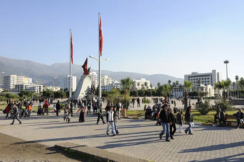 İskenderun Sahili ve Anıt Meydanı