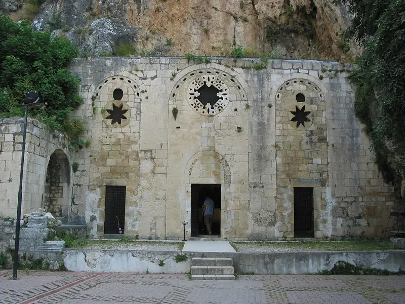 St. Pierre Kilisesi