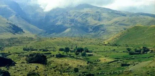 Ahora Vadisi ve Yenidoğan Köyü