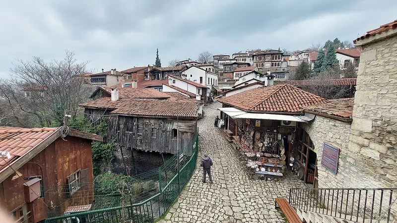 İzzet Mehmet Paşa Camii