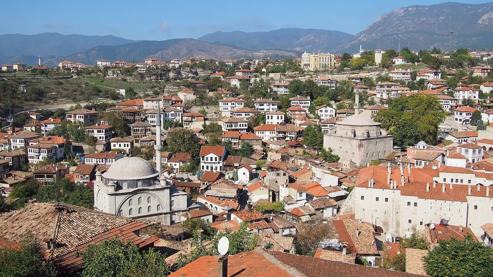 Karabük Gezi Rehberi 2026: Gezilecek Yerler, Havalimanı, Ulaşım ve Yemekler