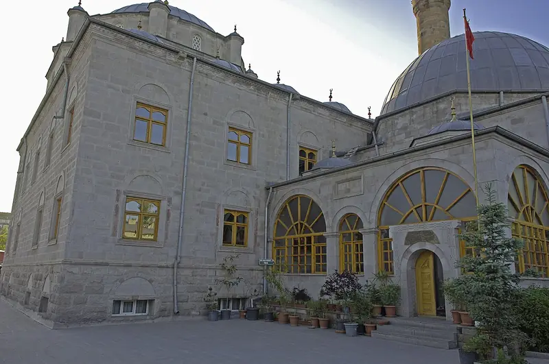 Evliya Camii ve Ebul Hasan Harakani Türbesi