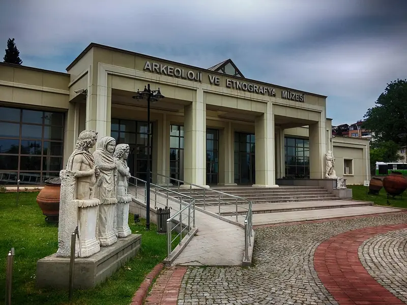 Kocaeli Arkeoloji Müzesi (Eski Gar Alanı)