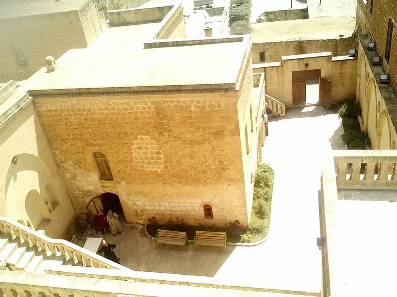 Midyat Konukevi ve Tarihi Sokaklar