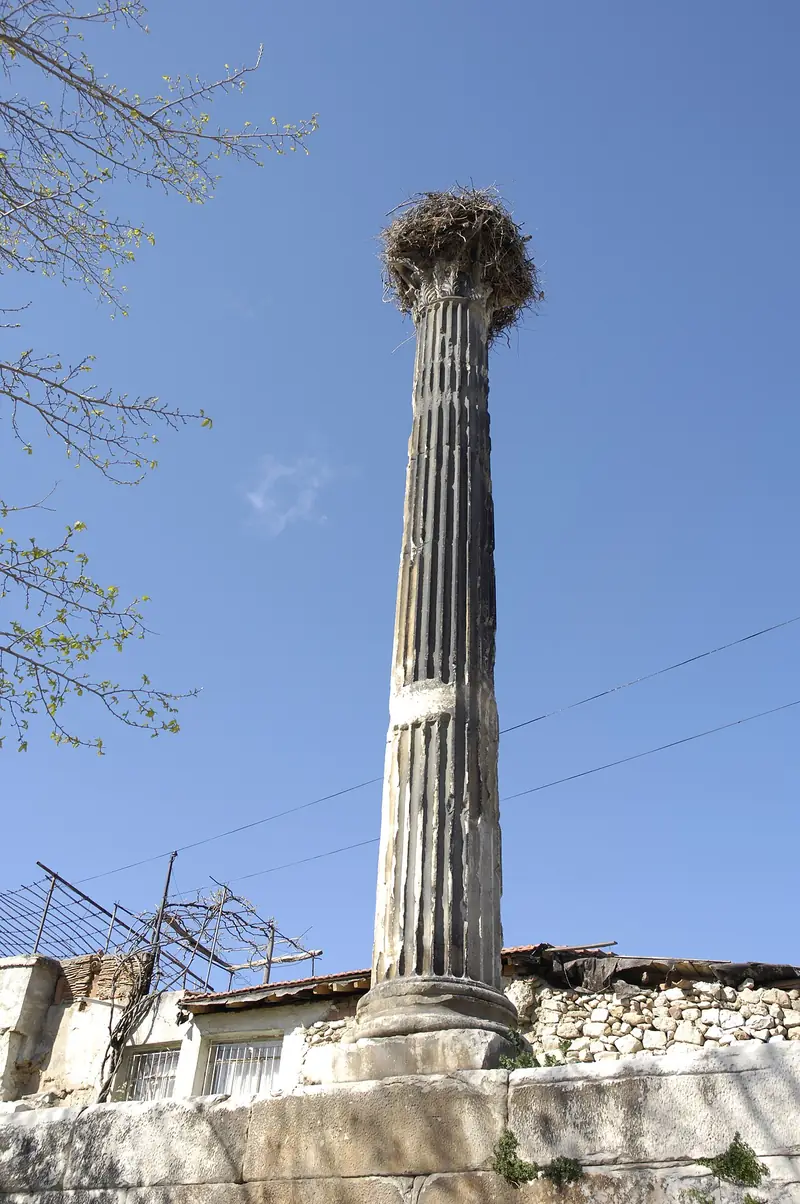Milas Uzunyuva Anıt Mezarı ve Beçin