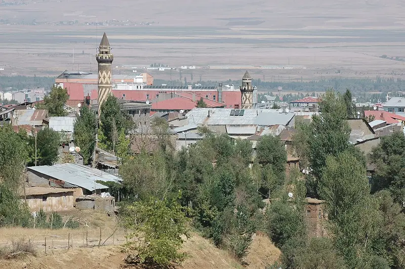 Muş Kalesi ve Kale Parkı