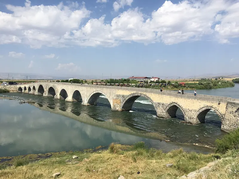Tarihi Murat Köprüsü
