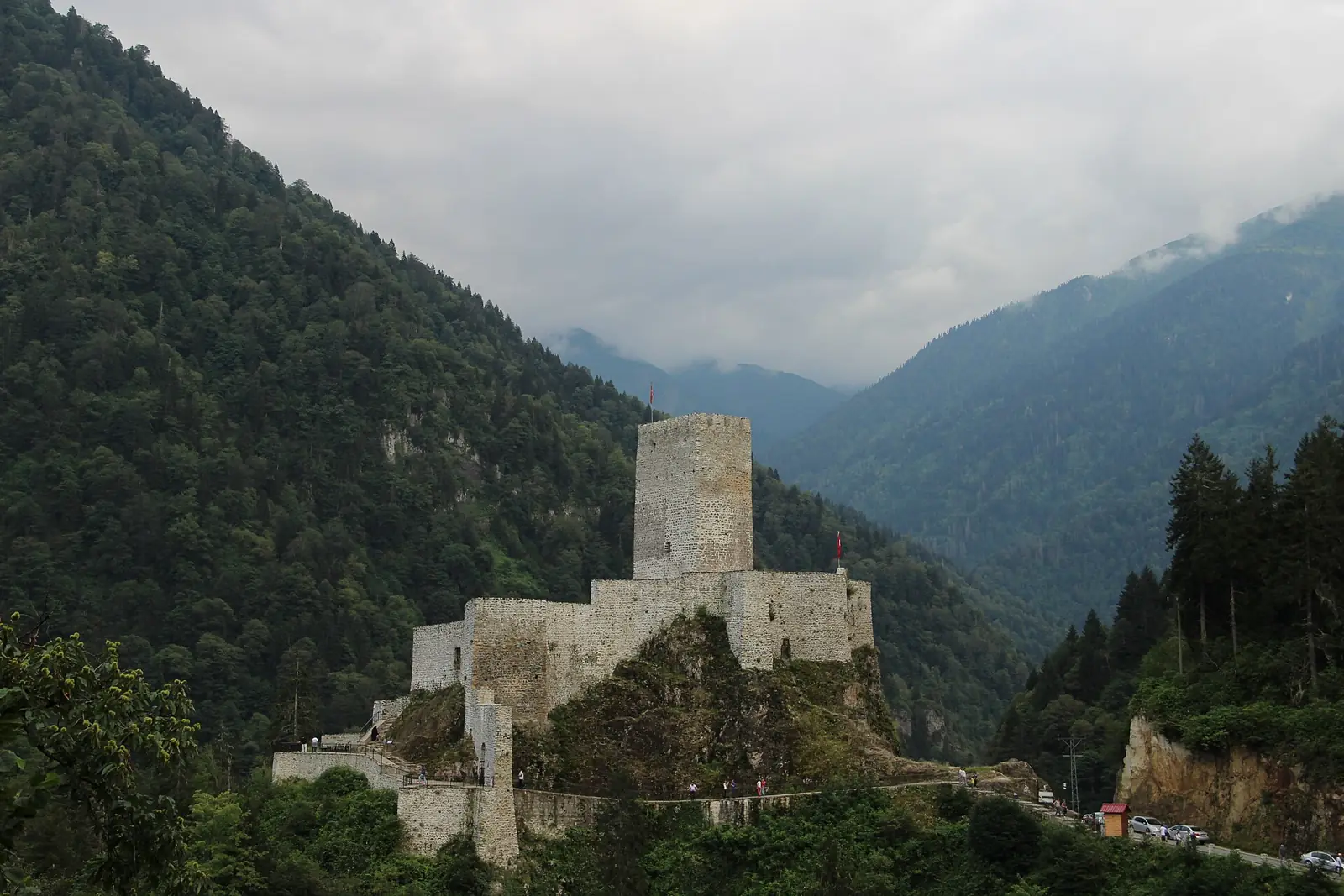 Rize Gezi Rehberi 2026: Gezilecek Yerler, Havalimanı, Ulaşım ve Yemekler