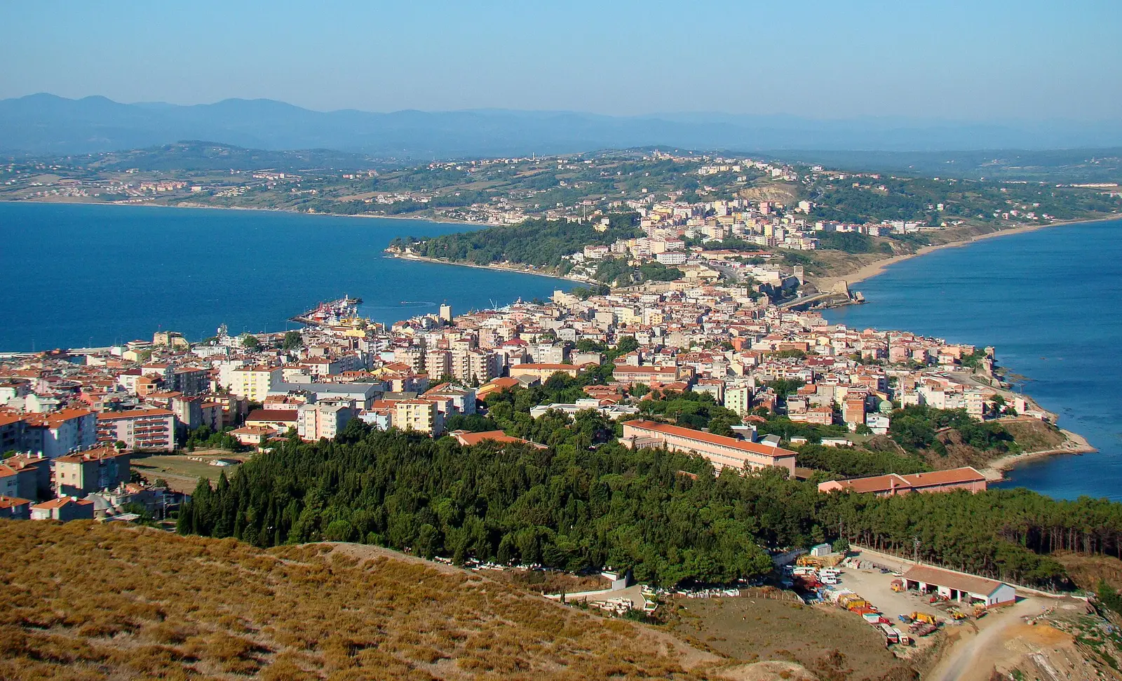 Sinop Gezi Rehberi 2026: Gezilecek Yerler, Havalimanı, Ulaşım ve Yemekler