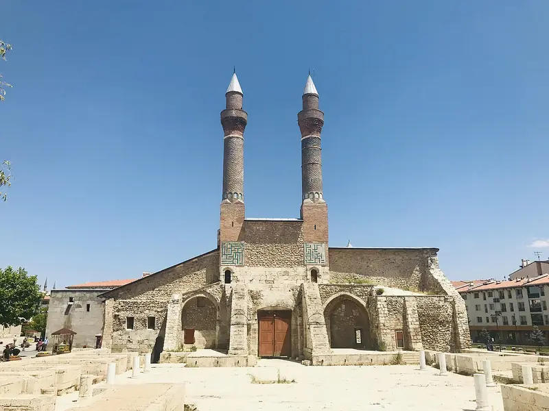 Çifte Minareli Medrese