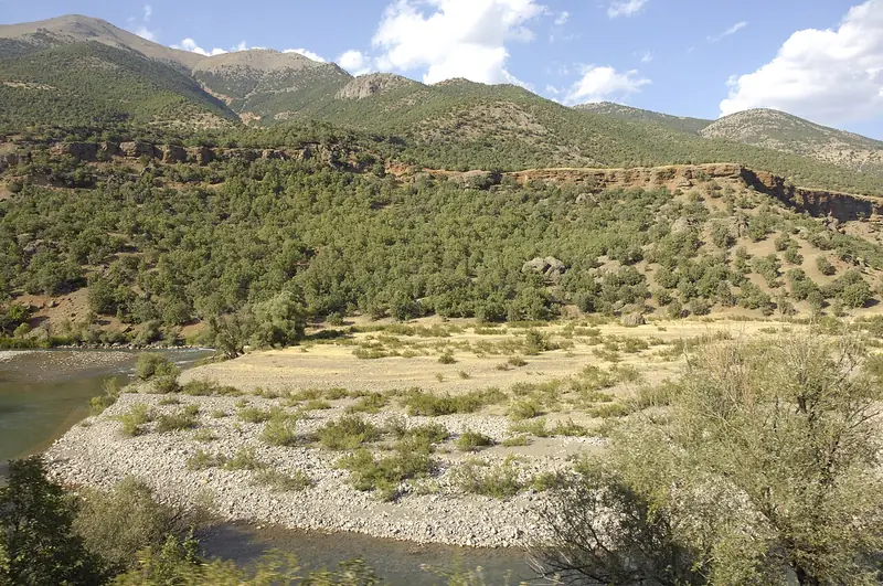 Dereova (Gelin Pınarı) Şelalesi, Nazımiye