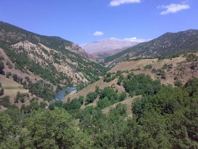Ovacık Ovası ve Ziyaret Köyü