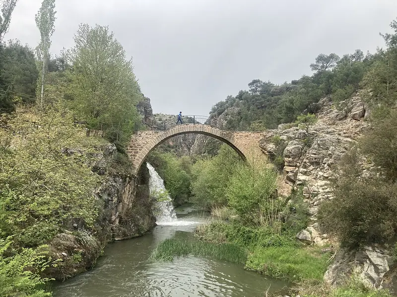 Clandras Köprüsü (Karahallı)